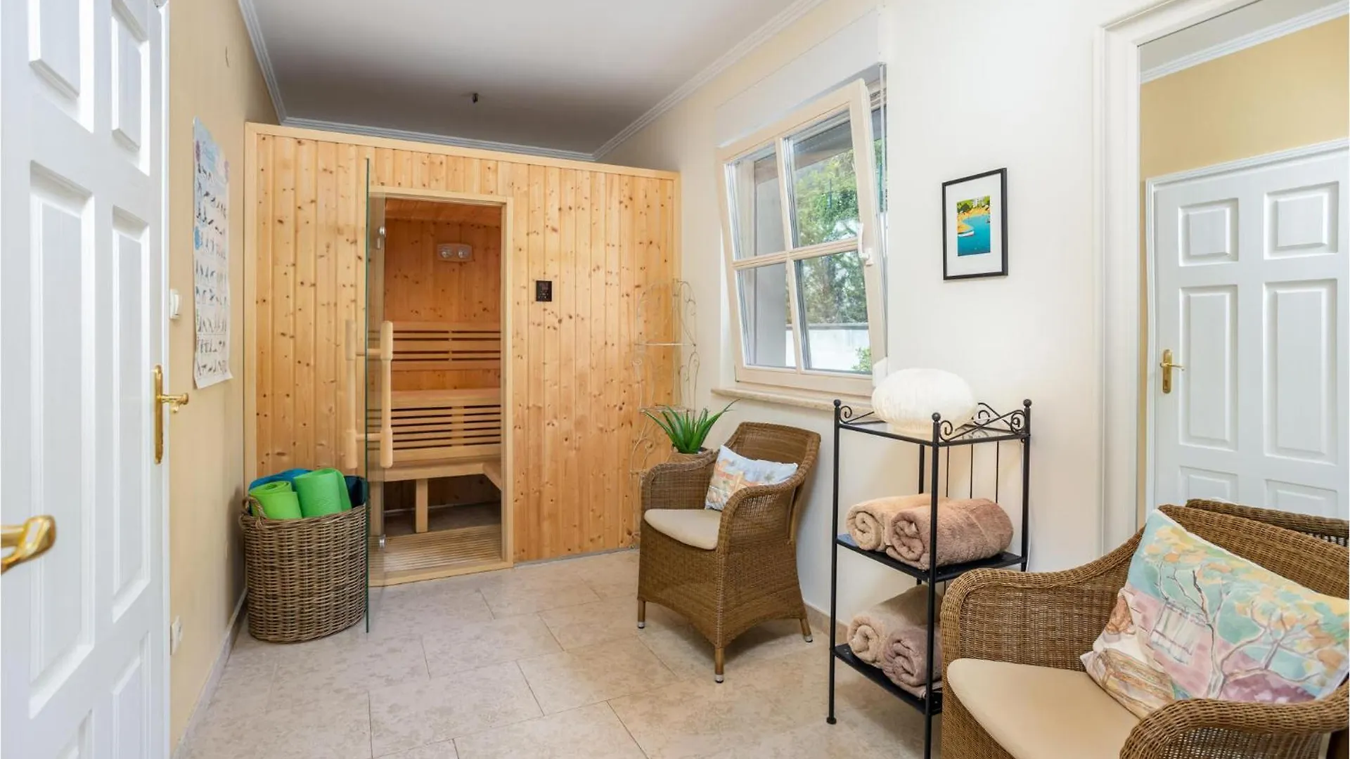 6 Bedroom Cozy Home In Lovran Holiday home