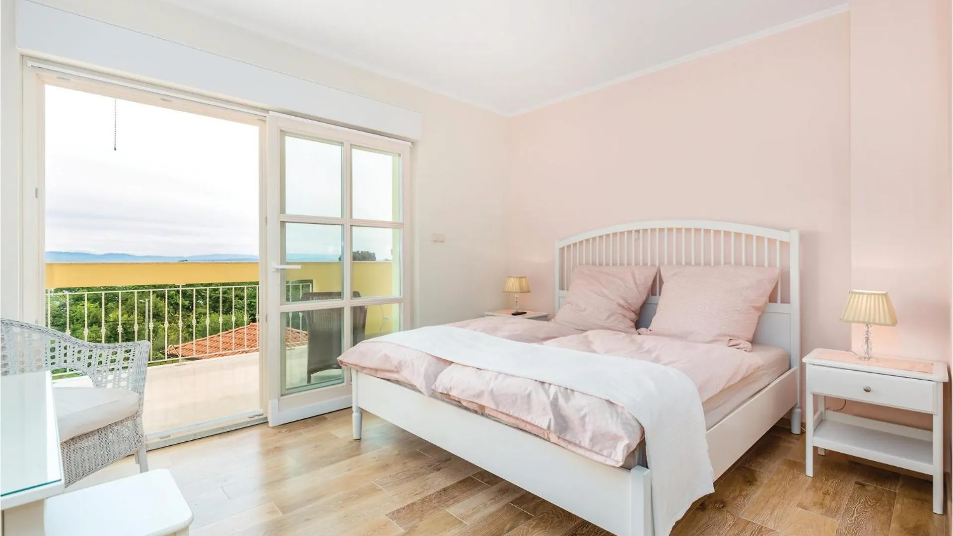 6 Bedroom Cozy Home In Lovran Croatia